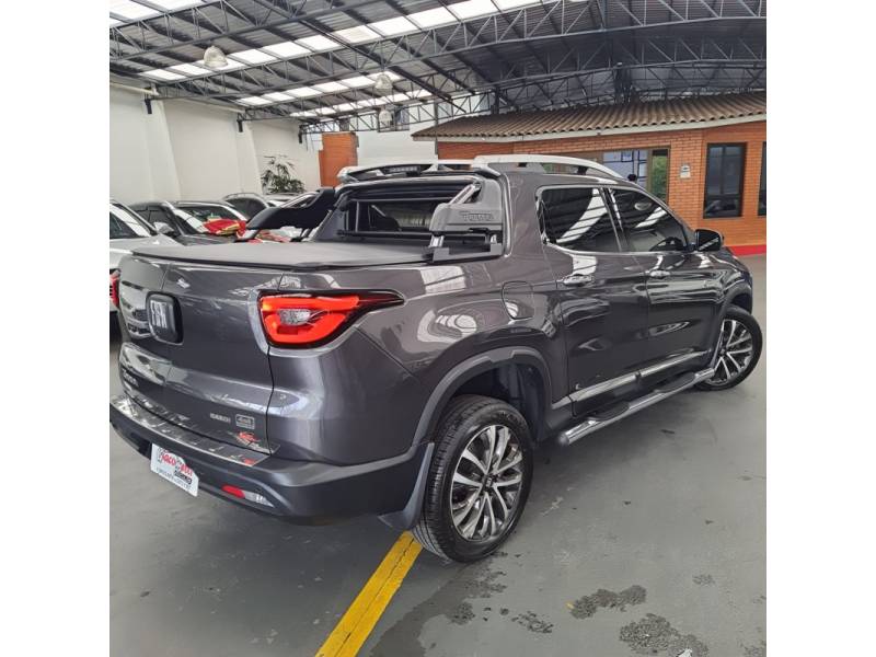FIAT - TORO - 2021/2022 - Cinza - Sob Consulta
