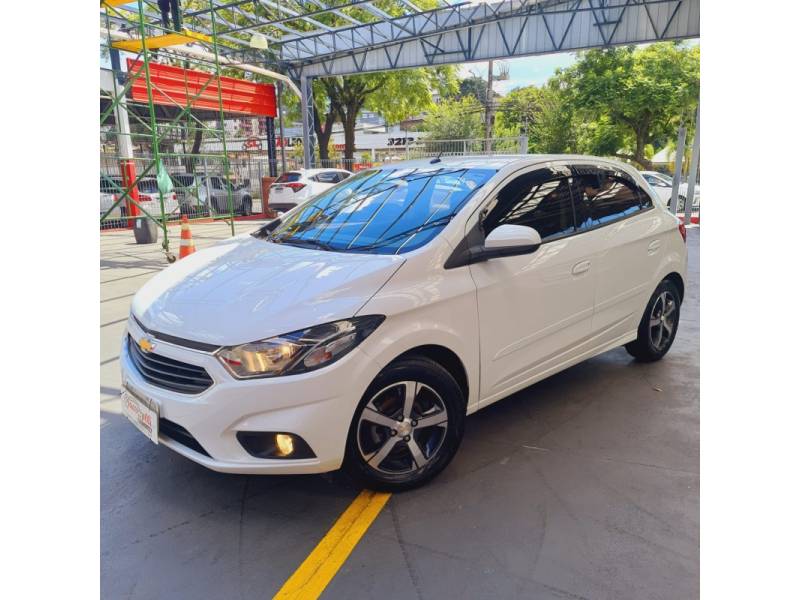 CHEVROLET - ONIX - 2018/2019 - Branca - Sob Consulta