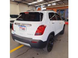 CHEVROLET - TRACKER - 2015/2015 - Branca - Sob Consulta