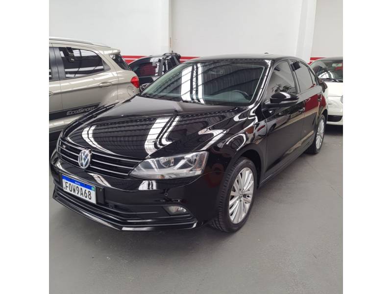 VOLKSWAGEN - JETTA - 2016/2016 - Preta - Sob Consulta