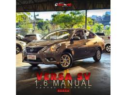 NISSAN - VERSA - 2020/2020 - Dourada - Sob Consulta