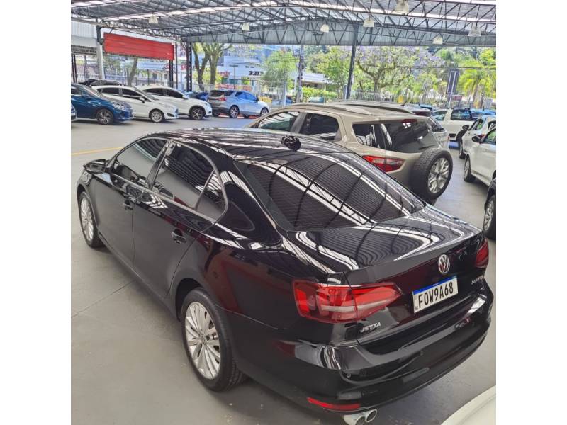 VOLKSWAGEN - JETTA - 2016/2016 - Preta - Sob Consulta