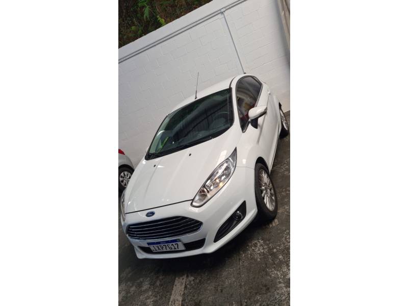 FORD - FIESTA - 2017/2017 - Branca - Sob Consulta