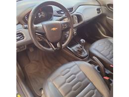 CHEVROLET - ONIX - 2018/2019 - Branca - Sob Consulta