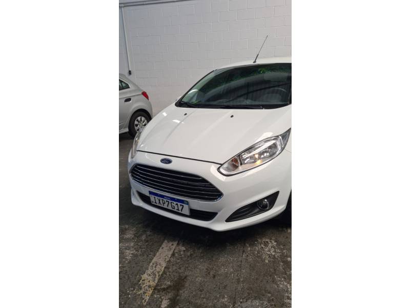 FORD - FIESTA - 2017/2017 - Branca - Sob Consulta