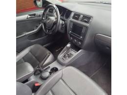 VOLKSWAGEN - JETTA - 2016/2016 - Preta - Sob Consulta