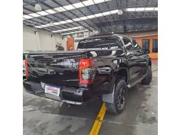 MITSUBISHI - L200 - 2022/2022 - Preta - Sob Consulta