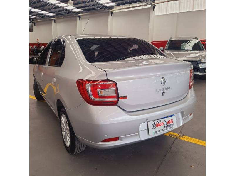 RENAULT - LOGAN - 2023/2023 - Prata - Sob Consulta