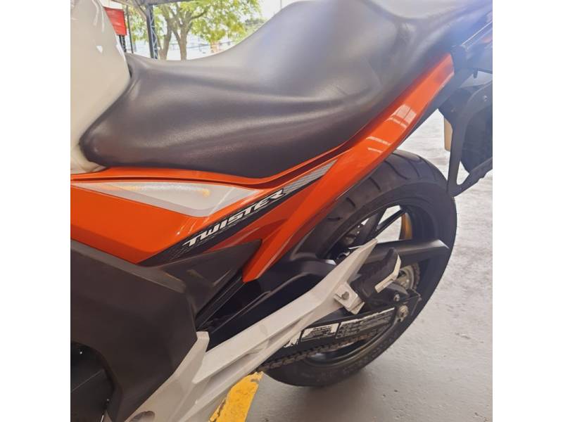 HONDA - CBX 250 TWISTER - 2017/2017 - Branca - Sob Consulta