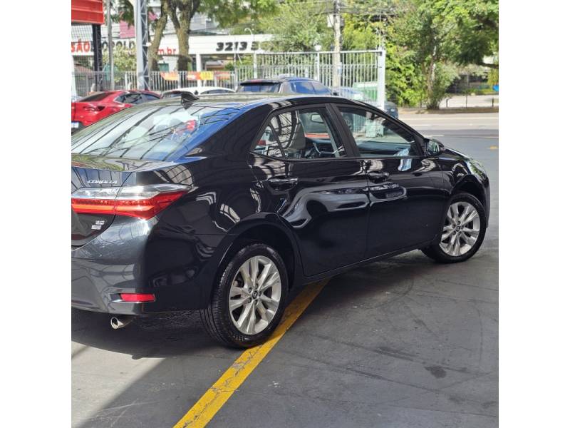 TOYOTA - COROLLA - 2018/2018 - Preta - Sob Consulta