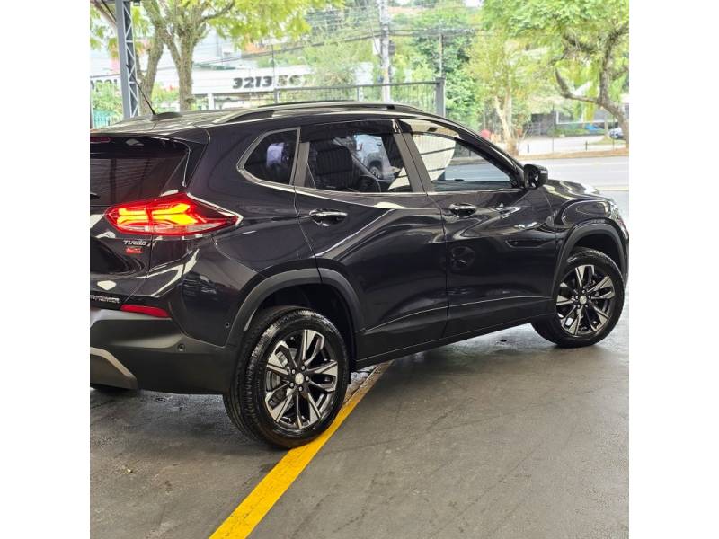 CHEVROLET - TRACKER - 2023/2024 - Preta - Sob Consulta