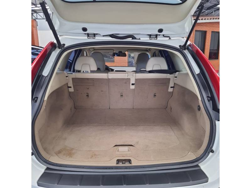 VOLVO - XC60 - 2011/2011 - Branca - Sob Consulta