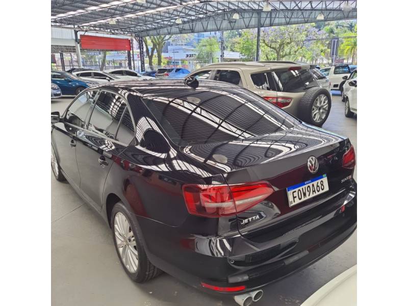 VOLKSWAGEN - JETTA - 2016/2016 - Preta - Sob Consulta