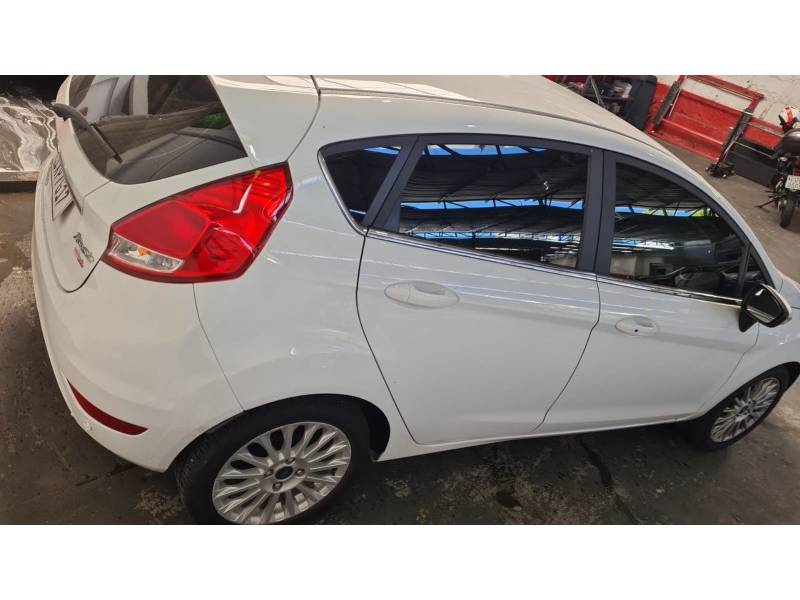 FORD - FIESTA - 2017/2017 - Branca - Sob Consulta